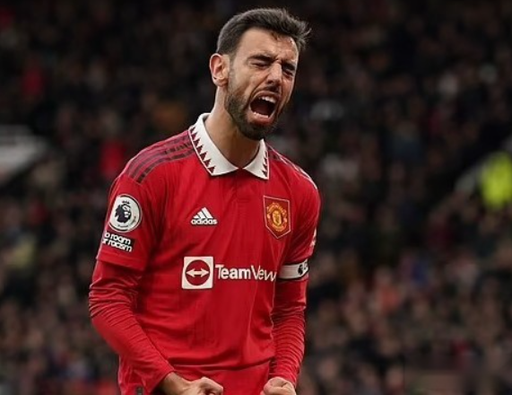 曼联4-2力克布莱顿,B费迎曼联生涯300场里程碑