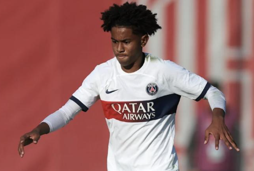 19岁新星马尤卢：<a href='https://laijianshen.com/news/tag/1124.html' style='color: blue;'>巴黎圣日耳曼</a>中场崛起的璀璨之光