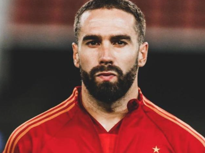 西甲国家德比冲突事件:赛场纷争与言论回溯