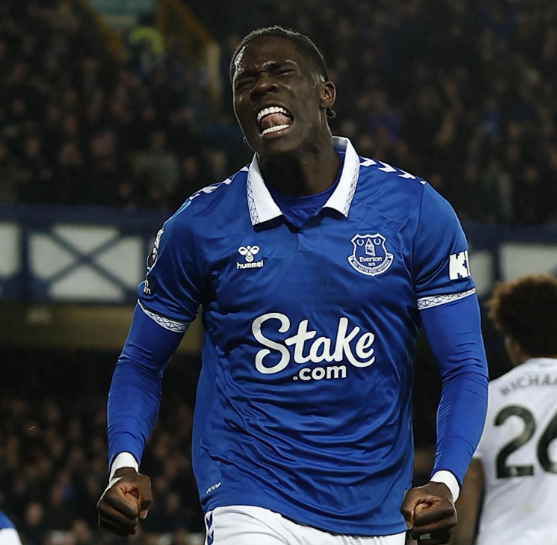 奥纳纳访谈：门将心态与职业生涯的深度剖析