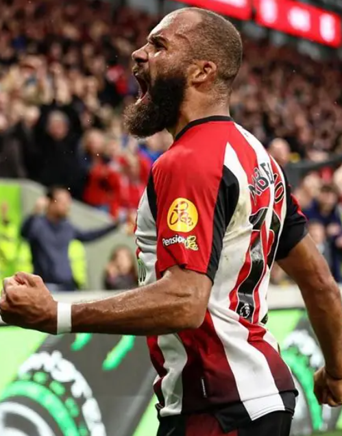 2025 - 2026赛季<a href='https://www.www.laijianshen.com/news/tag/1129875.html' style='color: blue;'>英超第9轮</a>：姆伯莫荣膺最佳球员