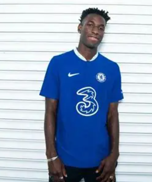 拜仁慕尼黑引援策略调整：杰克逊或离队，凯恩替补成新焦点