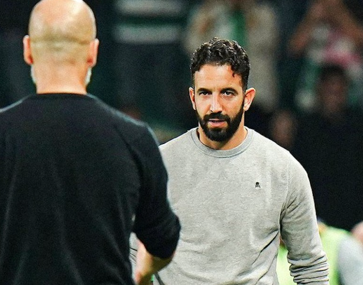 费迪南德评阿莫林：曼联执教如履薄冰，战术微调存隐忧