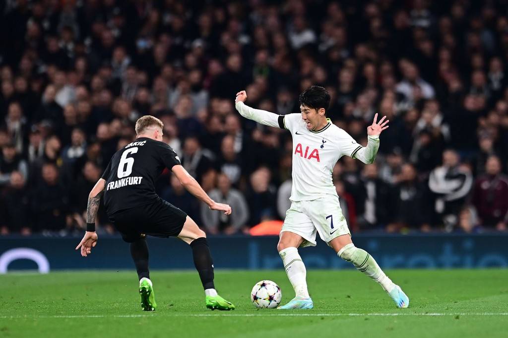 热刺欧冠征途：青春风暴下的破局与重生