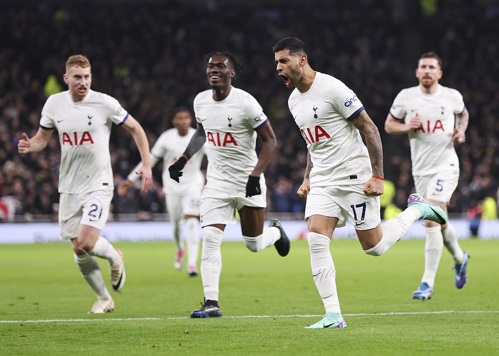 热刺欧冠征途：青春风暴下的破局与突围