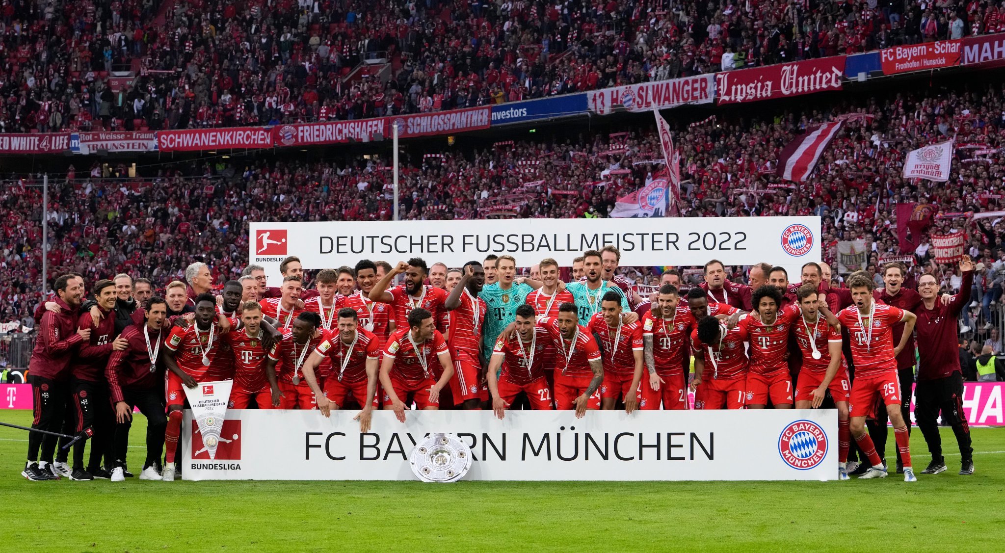 拜仁慕尼黑：欧冠赛场的德意志战车轰鸣向前