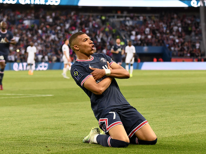 皇马主场力克瓦伦西亚:姆巴佩梅开二度闪耀伯纳乌