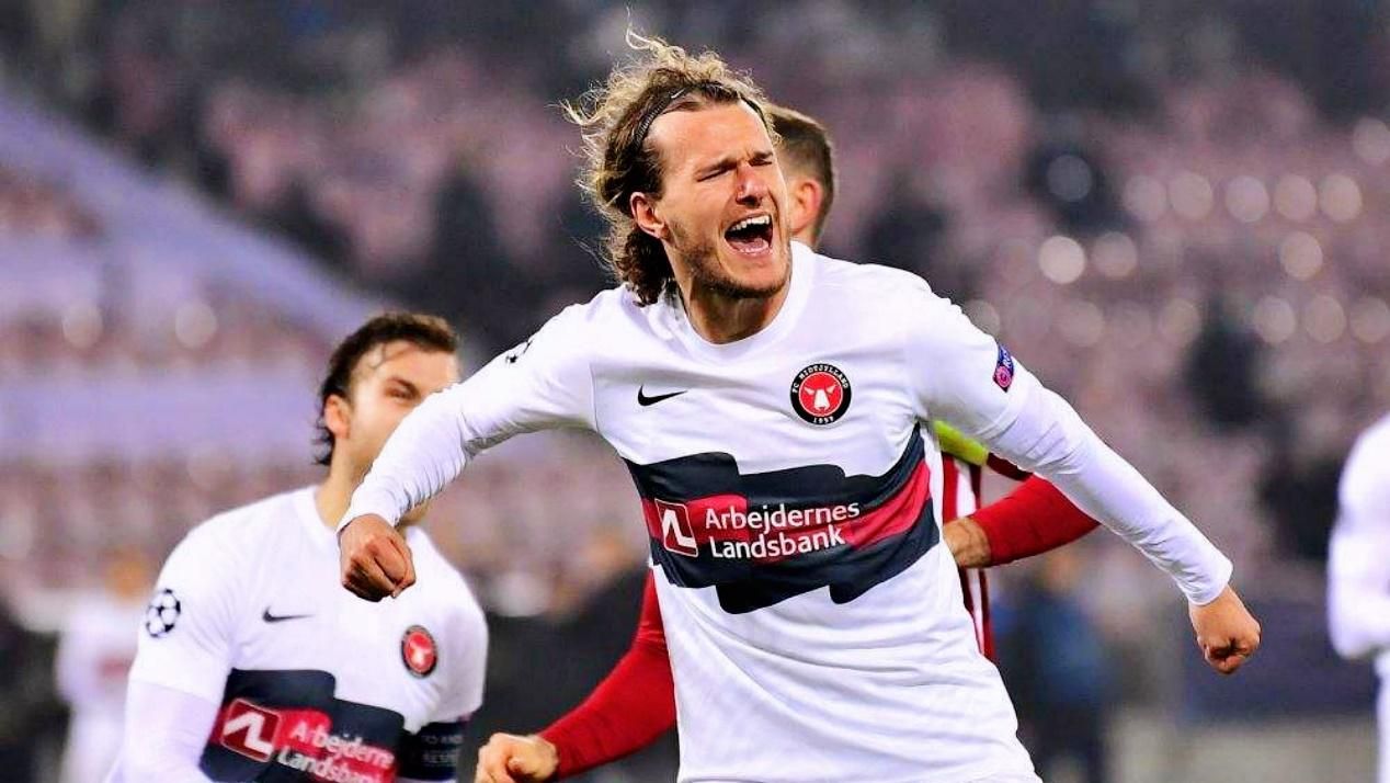 黑马主场硬撼蓝军，欧冠生死局谁主沉浮