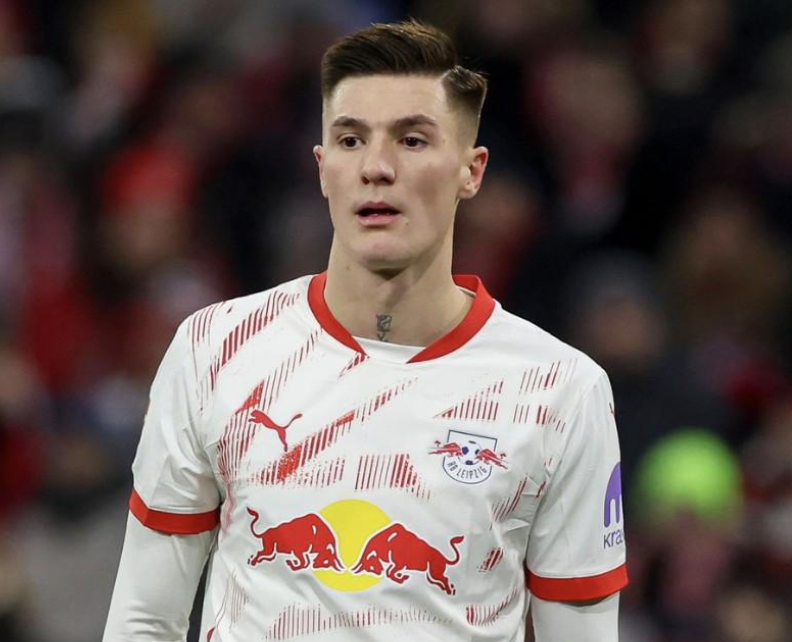 特洛伊·迪尼炮轰曼联引援：舍什科表现引质疑，引援策略遭诟病