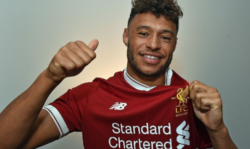 张伯伦的抉择：重返英伦赛场，家庭与足球的双重考量