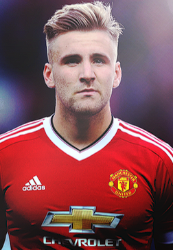 库尼亚谈曼联队友：从榜样力量到默契共建的团队融合之路