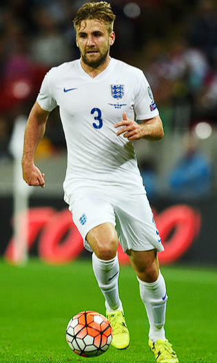 库尼亚谈曼联队友：从榜样力量到默契共建的团队融合之路