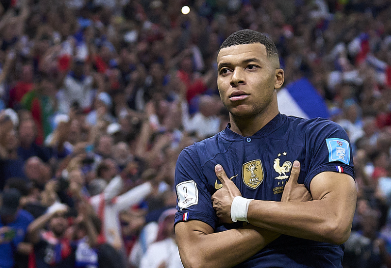 西甲第12轮皇马客场战平,记者点评锋线困境与战术疑云