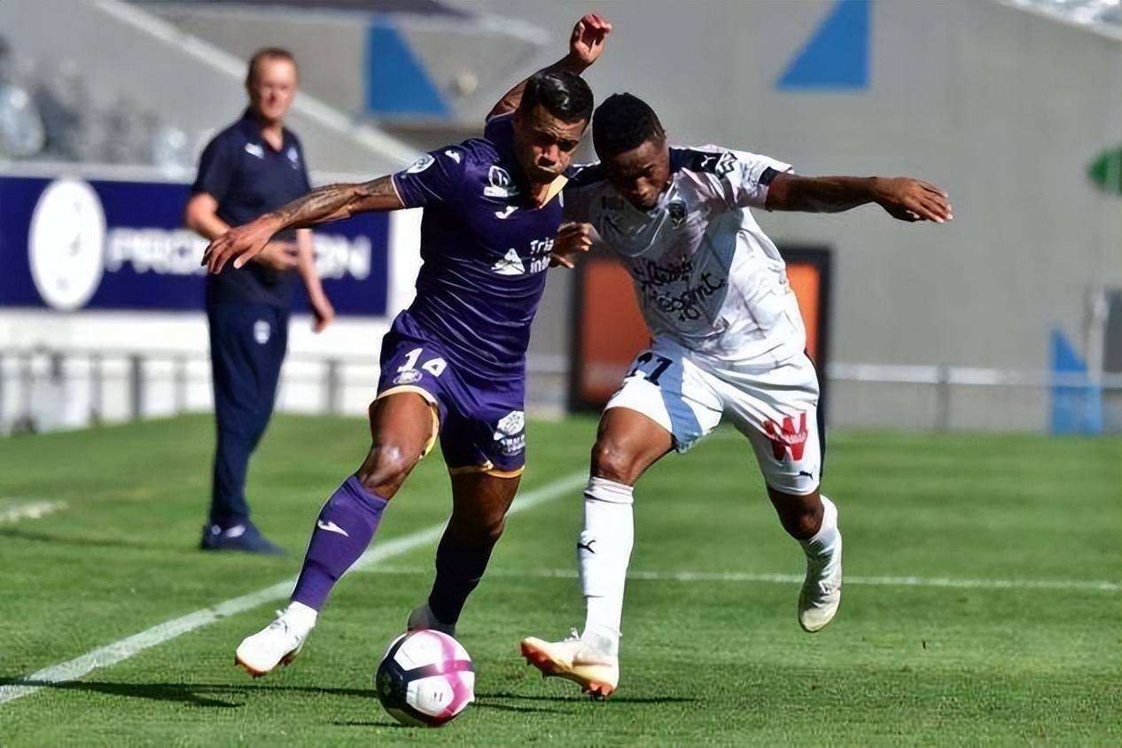 马赛欧冠征途:逆风中绽放的蓝色火焰