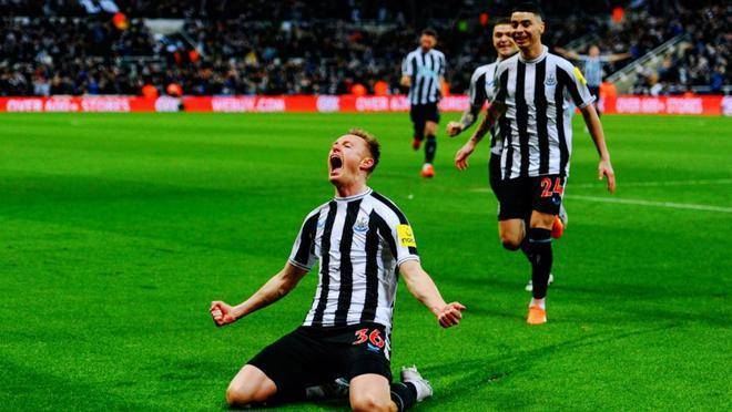 纽卡欧冠征途：在“死亡之组”中逆风翱翔