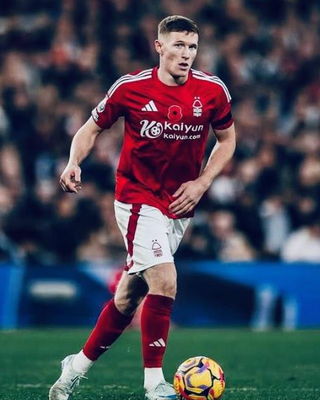 曼联转会动态：伊万·托尼、埃利奥特·安德森引援意向与卡塞米罗