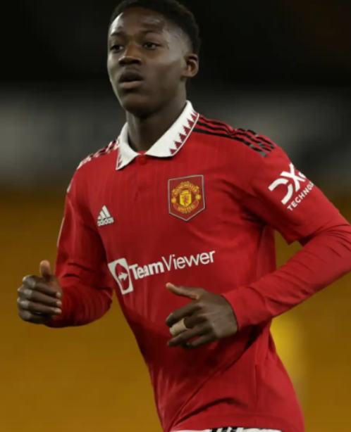 那不勒斯有意引援曼联小将梅努,转会前景受曼联态度左右