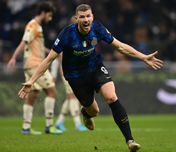 波黑<a href='https://laijianshen.com/news/tag/1253.html' style='color: blue;'>世预赛</a>强势突围：哲科宝刀未老，附加赛席位提前落袋