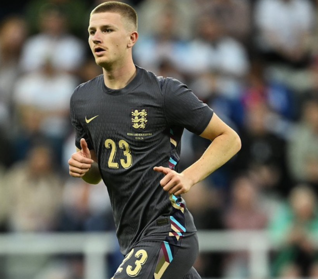 曼联中场困境：亚当·沃顿难成破局之钥