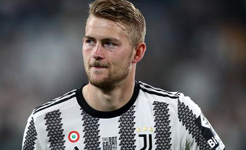 德里赫特谈阵型偏好与国家队征程:多元适配,心向未来