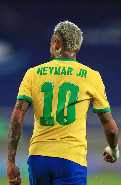 内马尔续约桑托斯后深情发声：爱与梦想同行